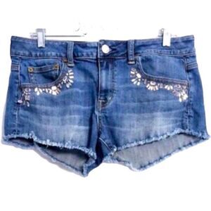 AMERICAN EAGLE RHINESTONE JEAN SHORTS SIZE 4 W27